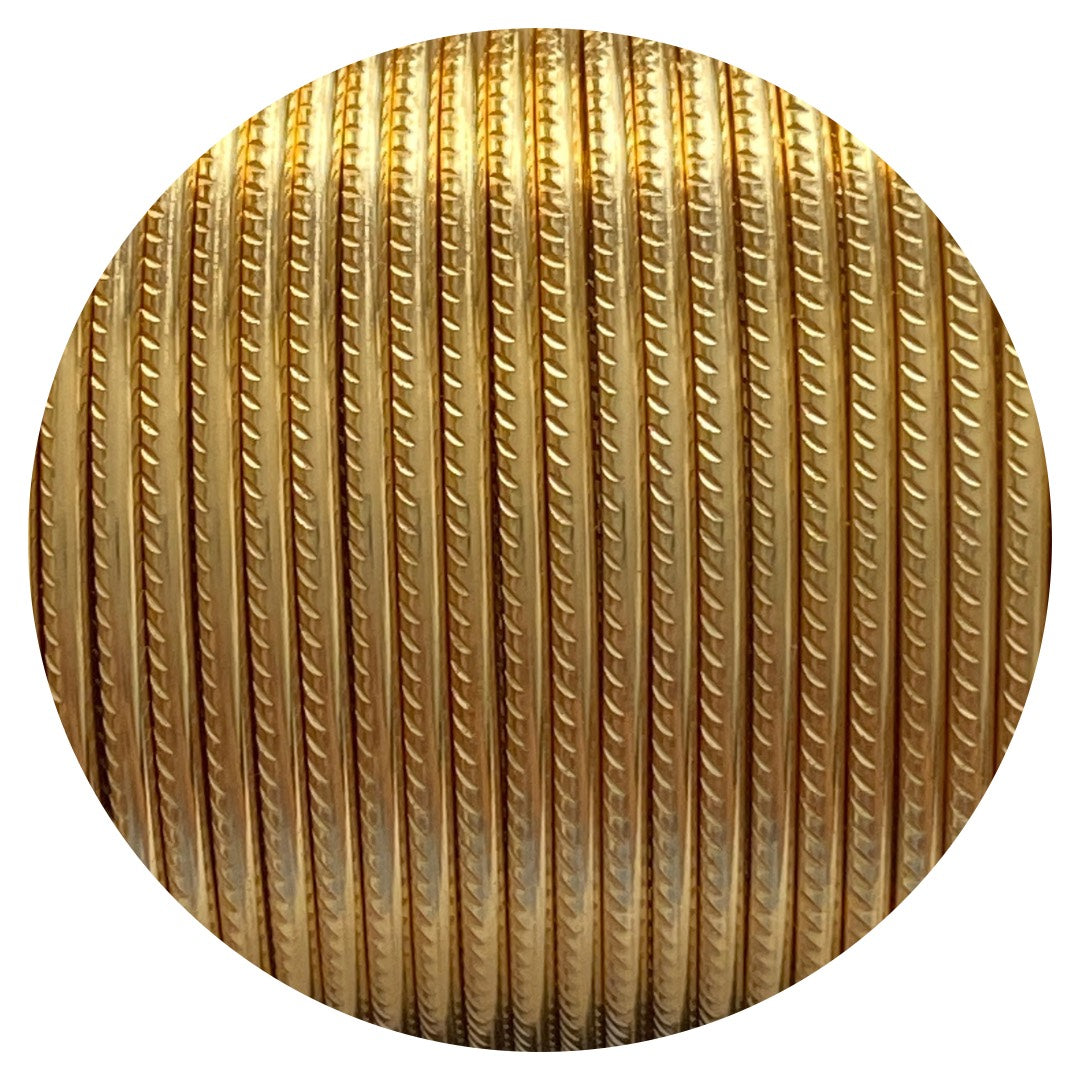 Gold-colored Textured wire, Transverse Model.